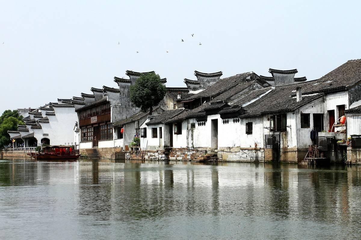 南北两地村晚在线pk，网友：这才是村晚该有的样子！
